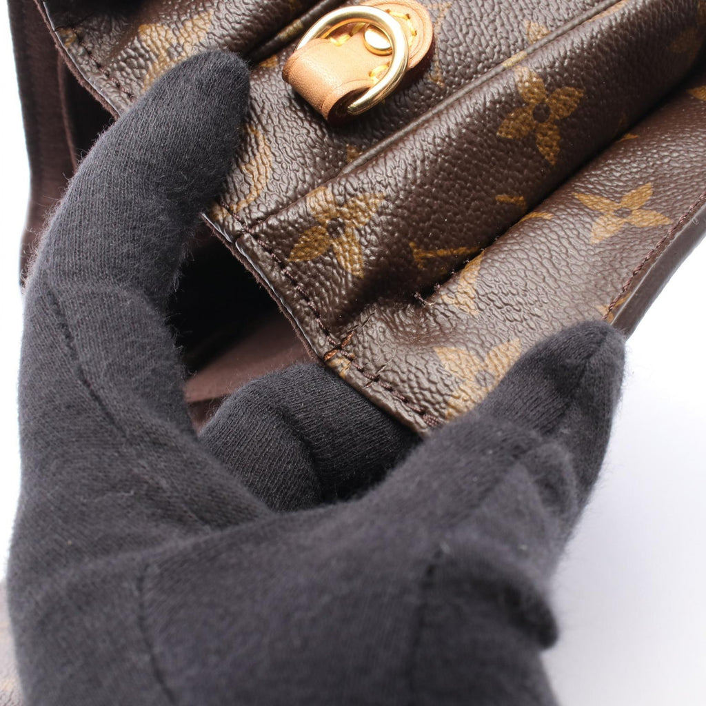 Louis Vuitton Pochette Metis · Monogram