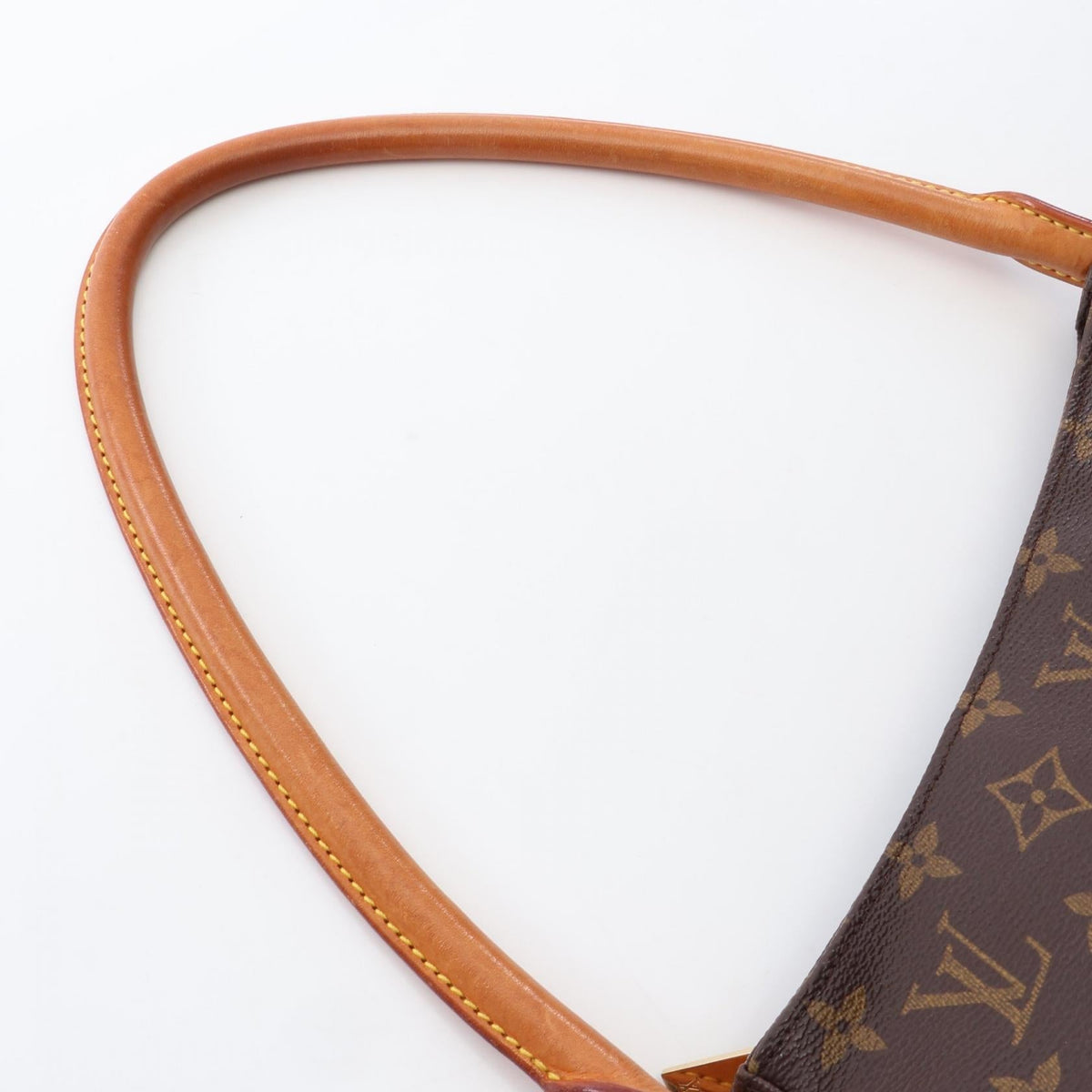 Louis Vuitton Looping MM · Monogram