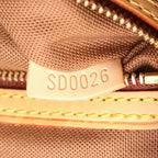 Louis Vuitton Batignolles Vertical · Monogram