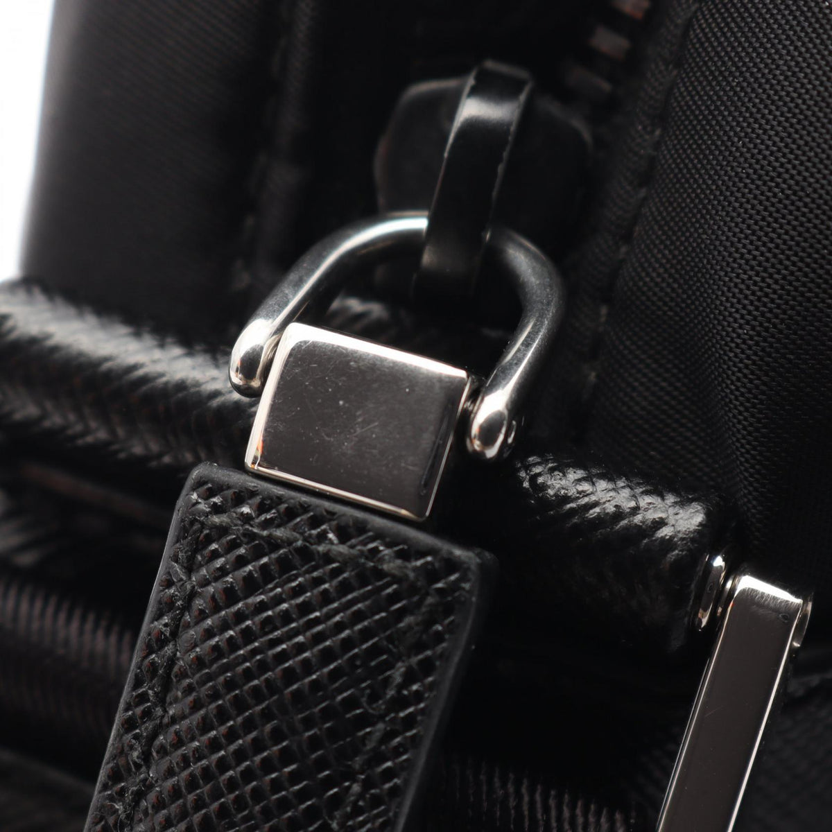 Prada Re-Nylon Tessuto · Saffiano