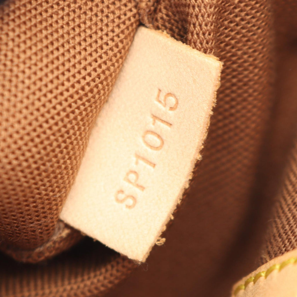 Louis Vuitton Batignolles · Monogram Tote