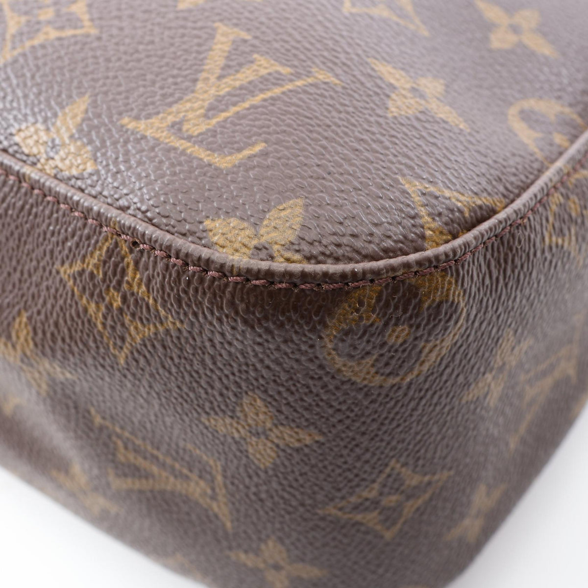 Louis Vuitton Looping MM · Monogram