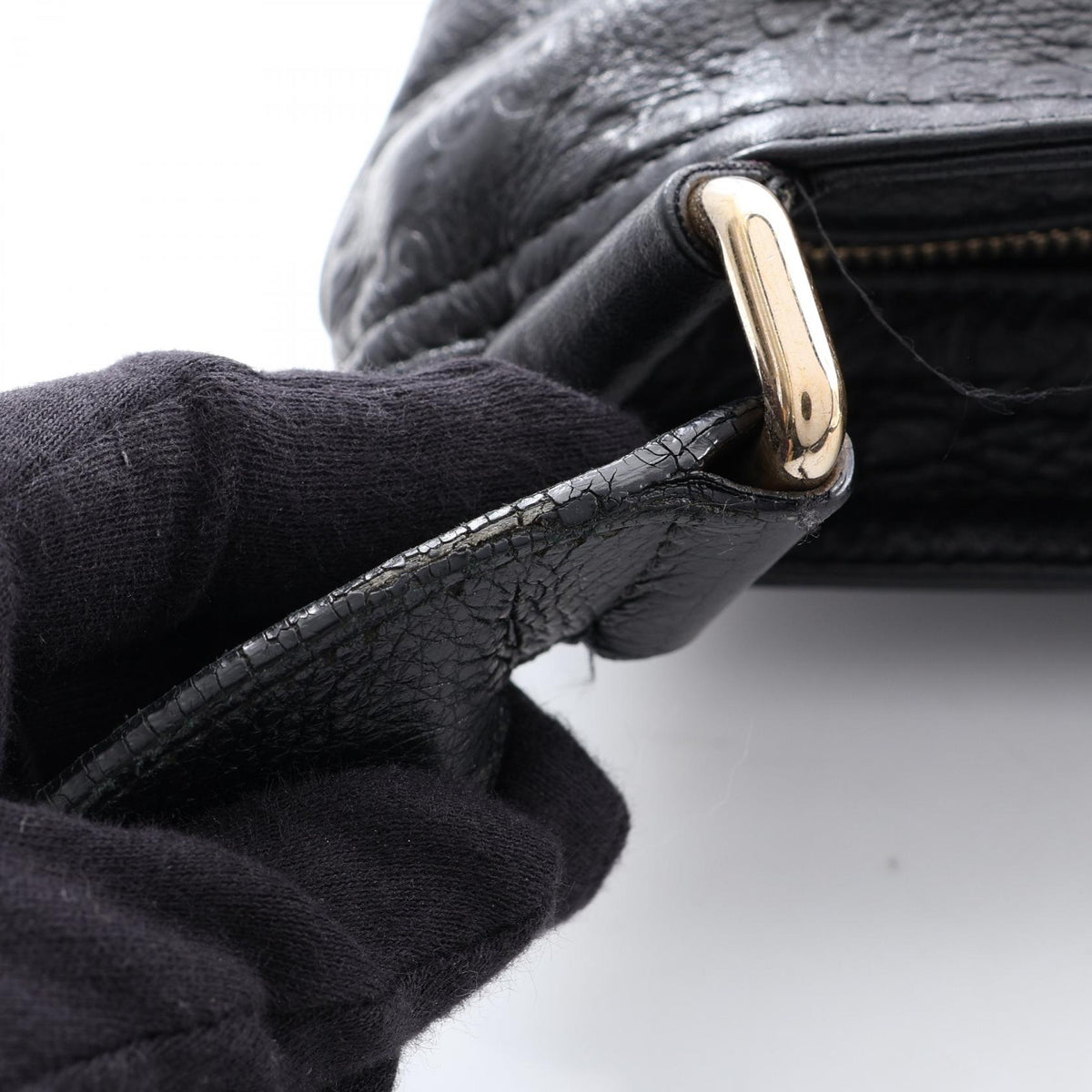Gucci Guccissima · Leather Messenger