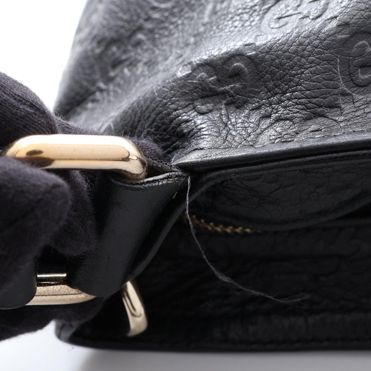 Gucci Guccissima · Leather Messenger