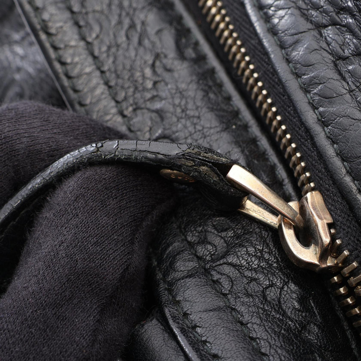 Gucci Guccissima · Leather Messenger