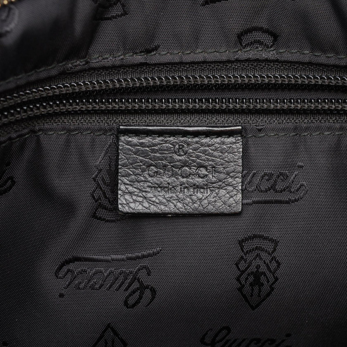 Gucci Guccissima · Leather Messenger
