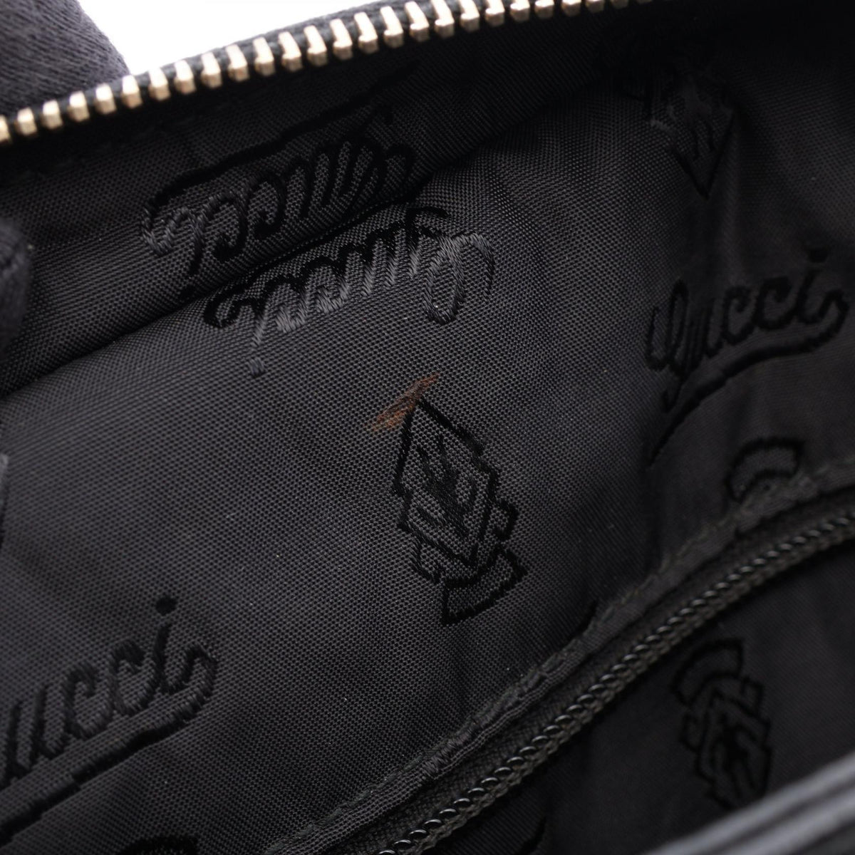 Gucci Guccissima · Leather Messenger