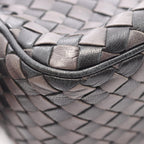 Bottega Veneta Intrecciato · Leather