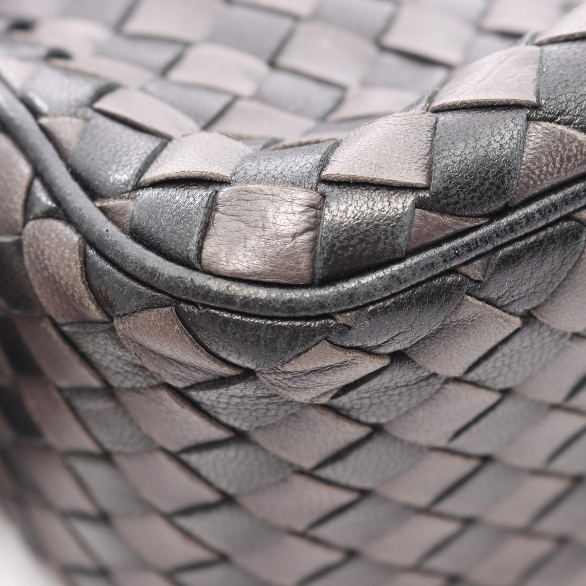 Bottega Veneta Intrecciato · Leather