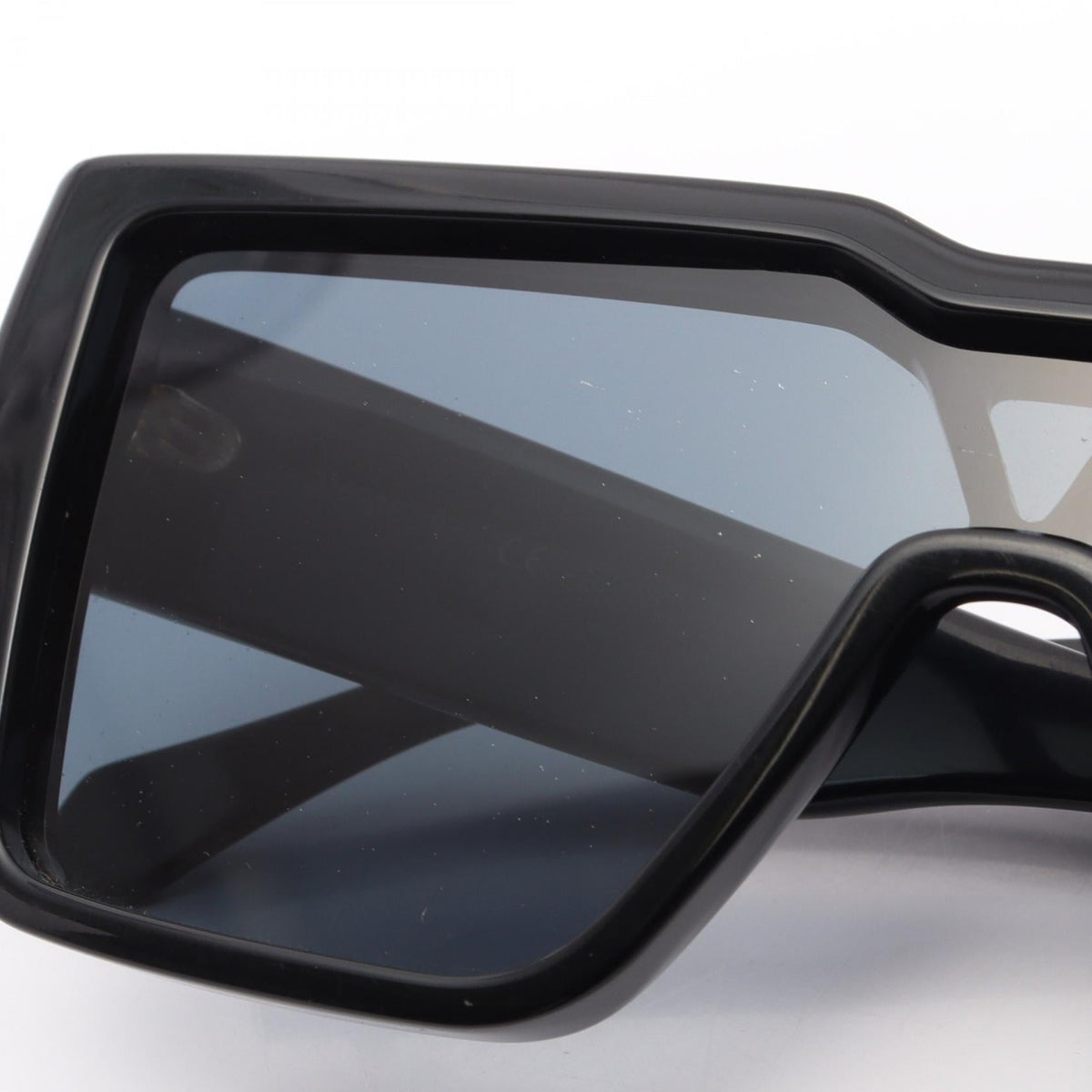Louis Vuitton LV Crush · Mask Sunglasses