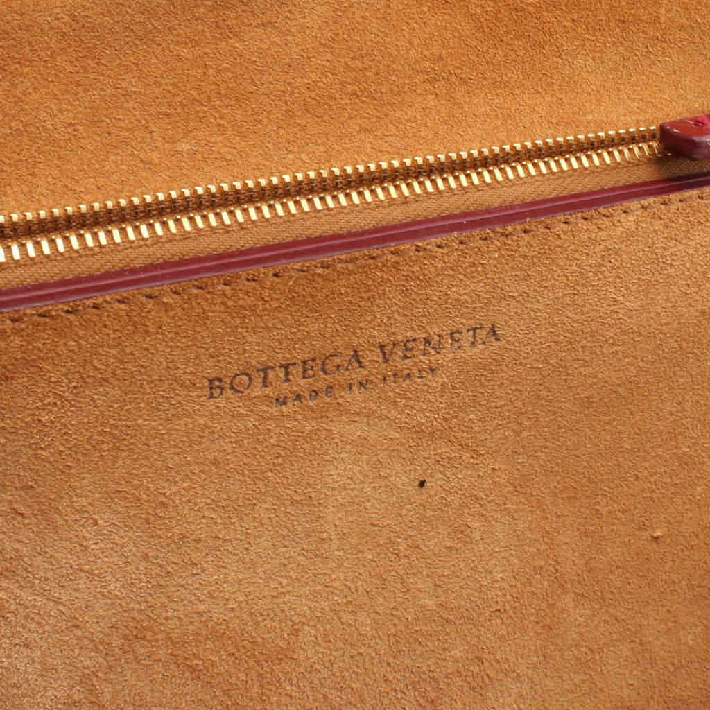Bottega Veneta The Classic · Leather