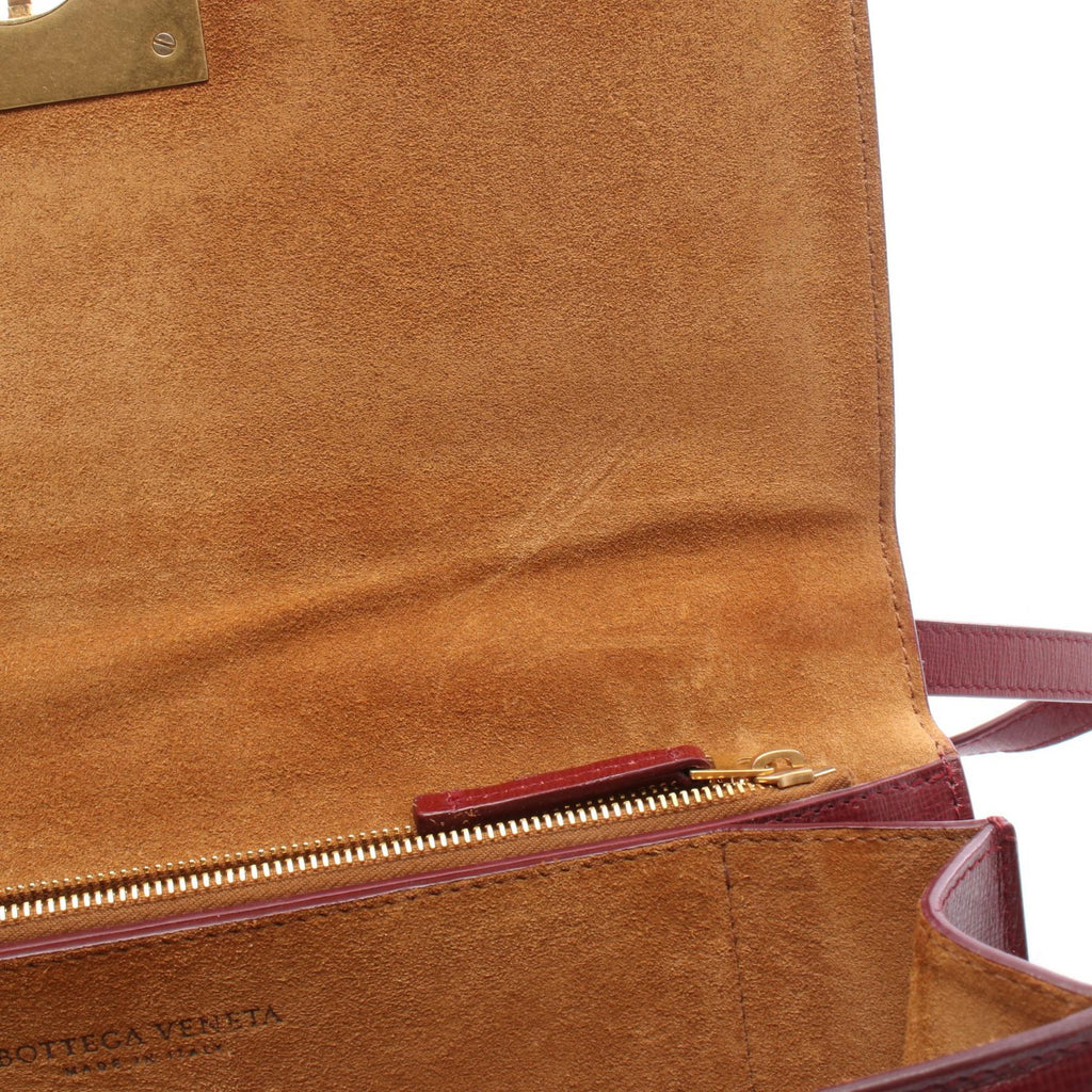 Bottega Veneta The Classic · Leather