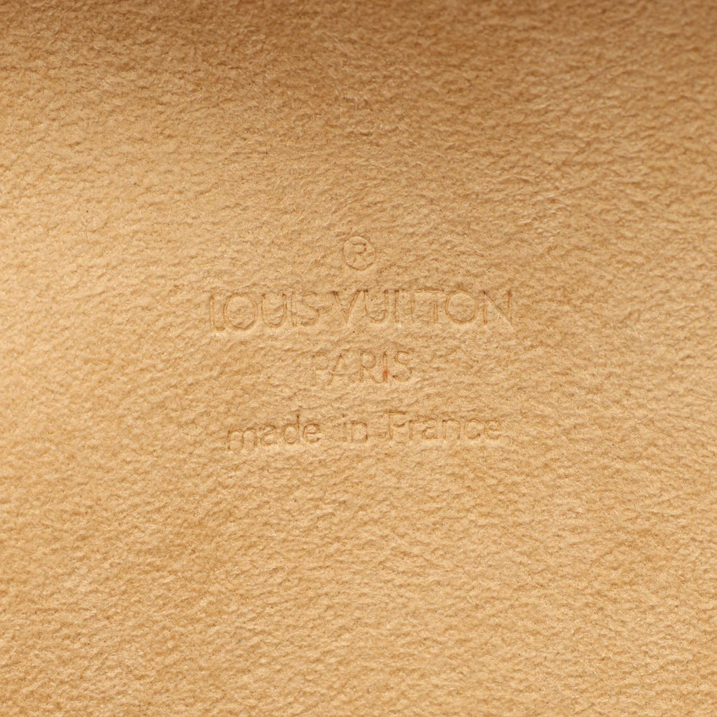 LOUIS VUITTON Pochette Florentine · Monogram