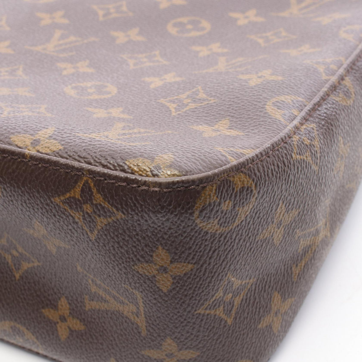 Louis Vuitton Looping MM · Monogram