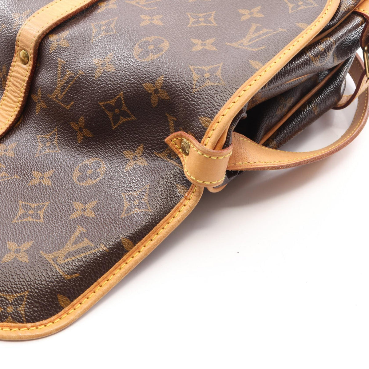 Louis Vuitton Saumur 30 · Monogram
