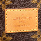 Louis Vuitton Saumur 30 · Monogram