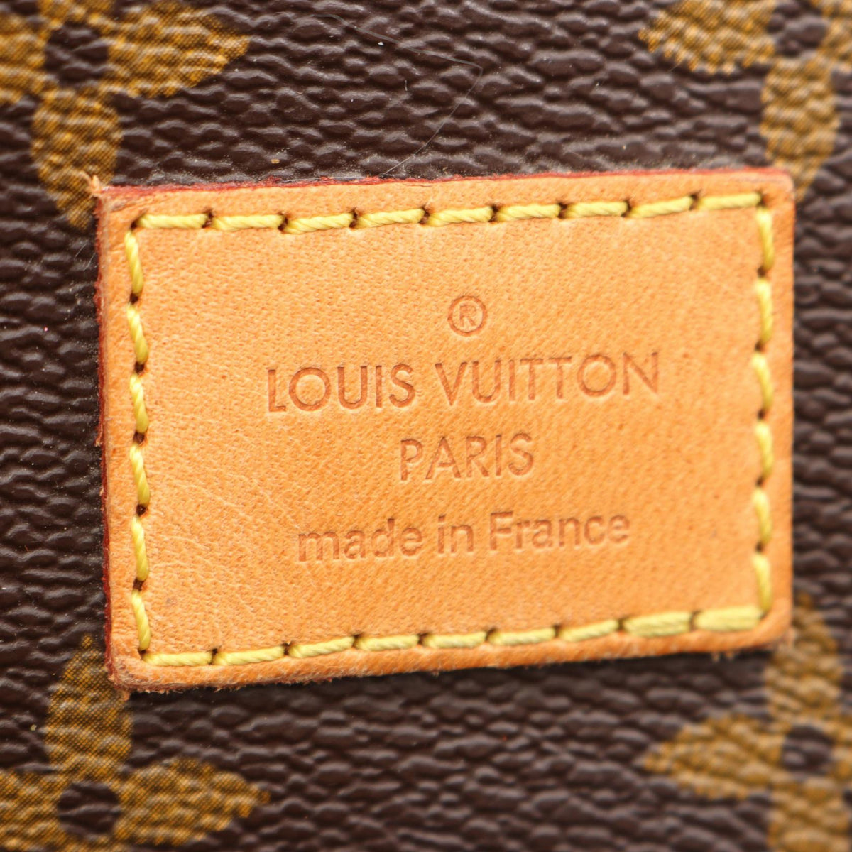 Louis Vuitton Saumur 30 · Monogram