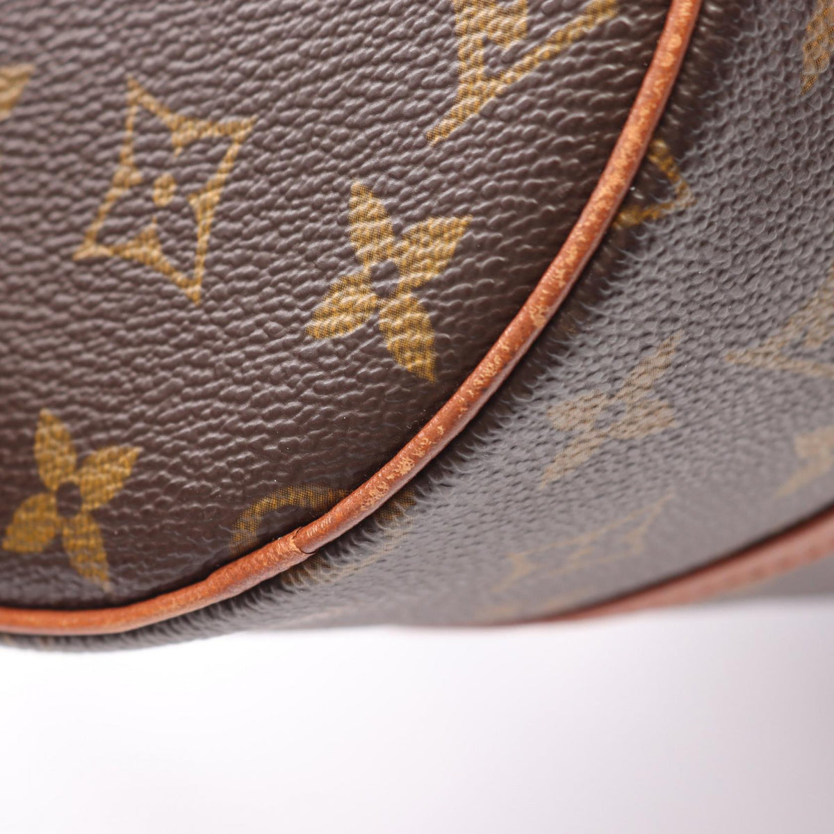 Louis Vuitton Papillon 30 · Monogram