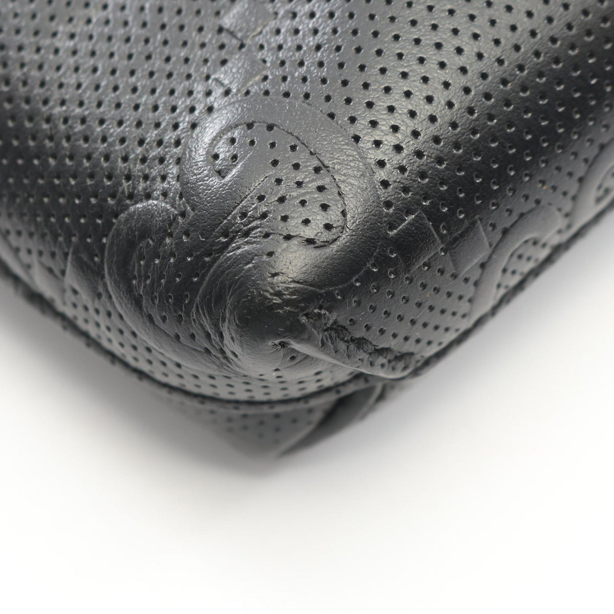 Gucci GG Embossed · Leather Messenger