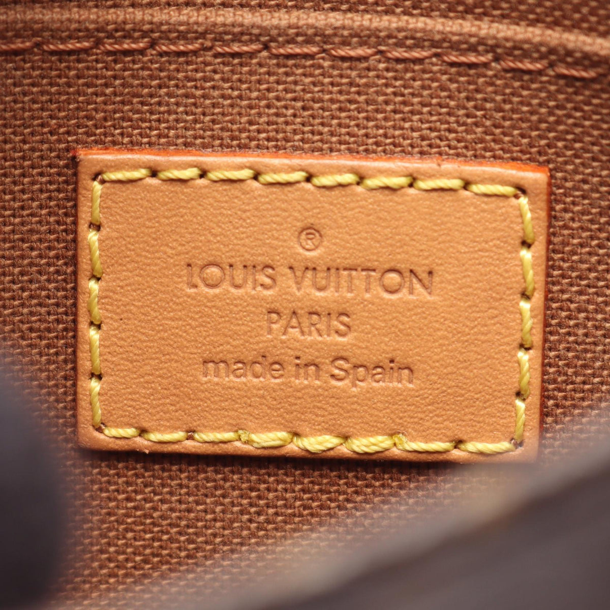 Louis Vuitton Petite Sac Plat · Monogram