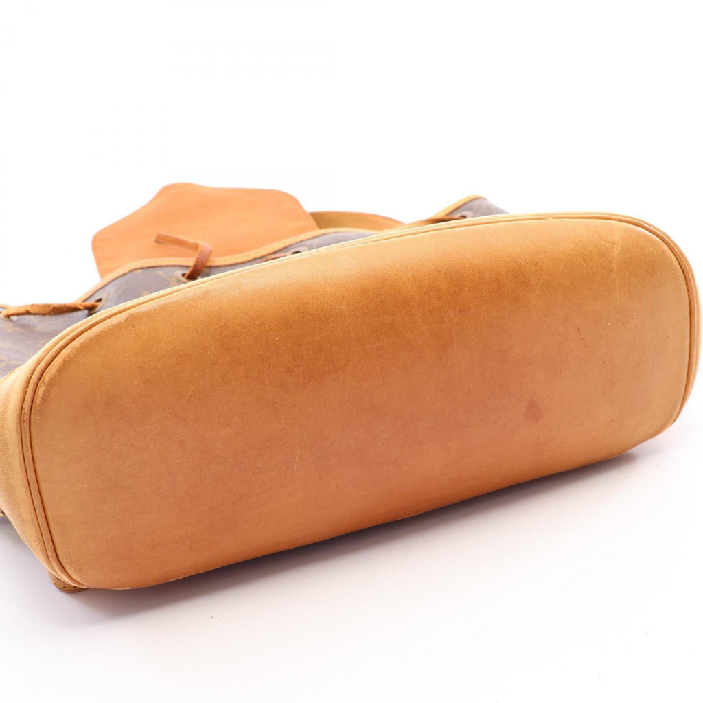 Louis Vuitton Montsouris MM · Monogram