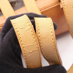 Louis Vuitton Montsouris MM · Monogram