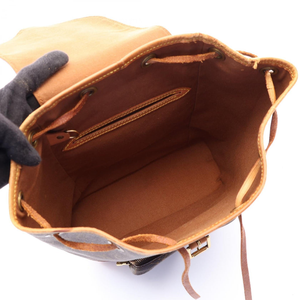 Louis Vuitton Montsouris MM · Monogram