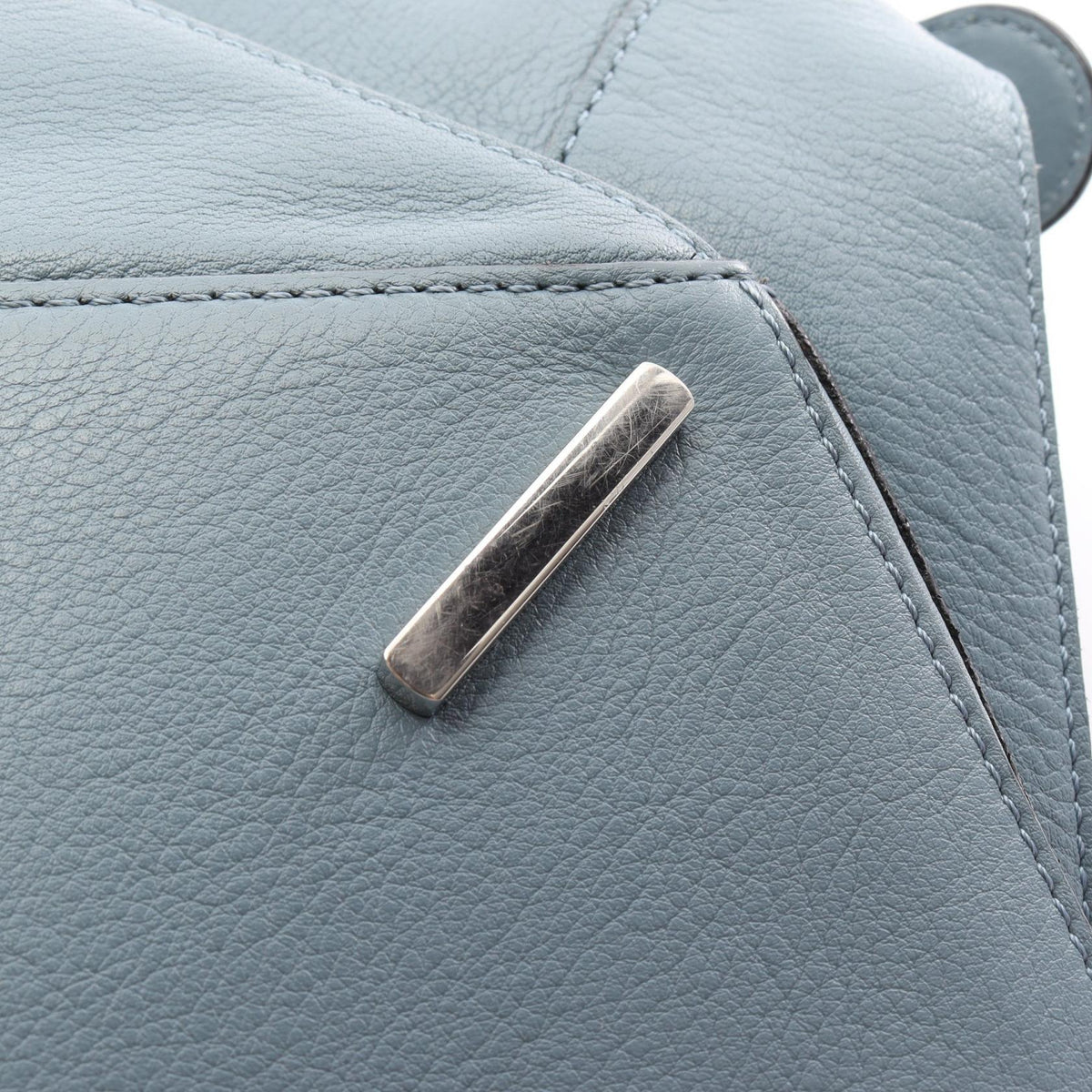 Loewe Puzzle · Medium · Leather