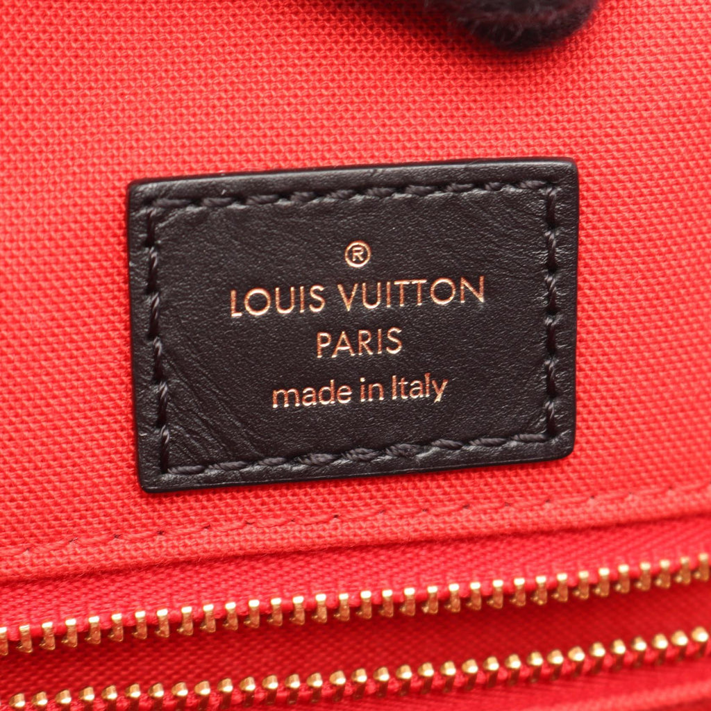 Louis Vuitton On The Go MM · Monogram Giant