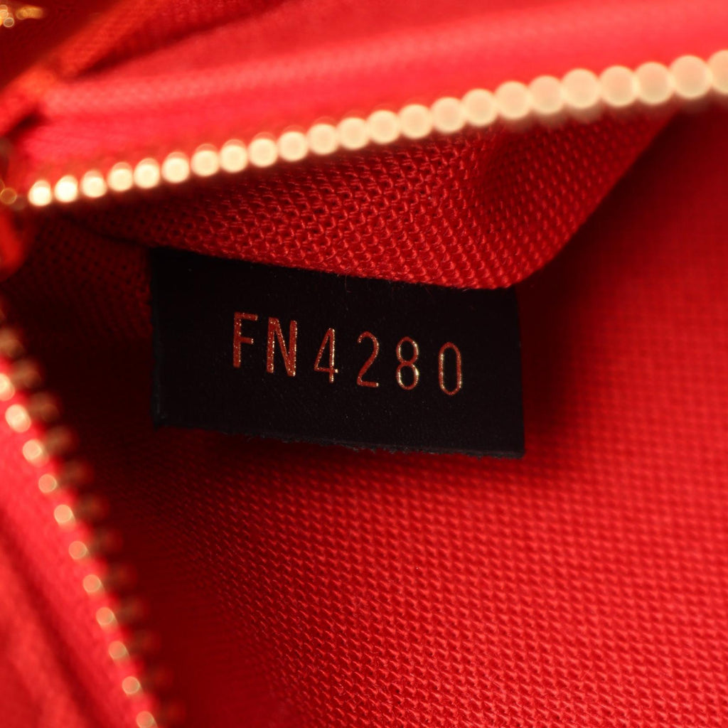 Louis Vuitton On The Go MM · Monogram Giant