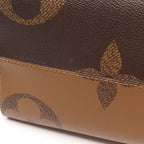 Louis Vuitton On The Go MM · Monogram Giant