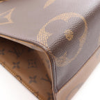 Louis Vuitton On The Go MM · Monogram Giant