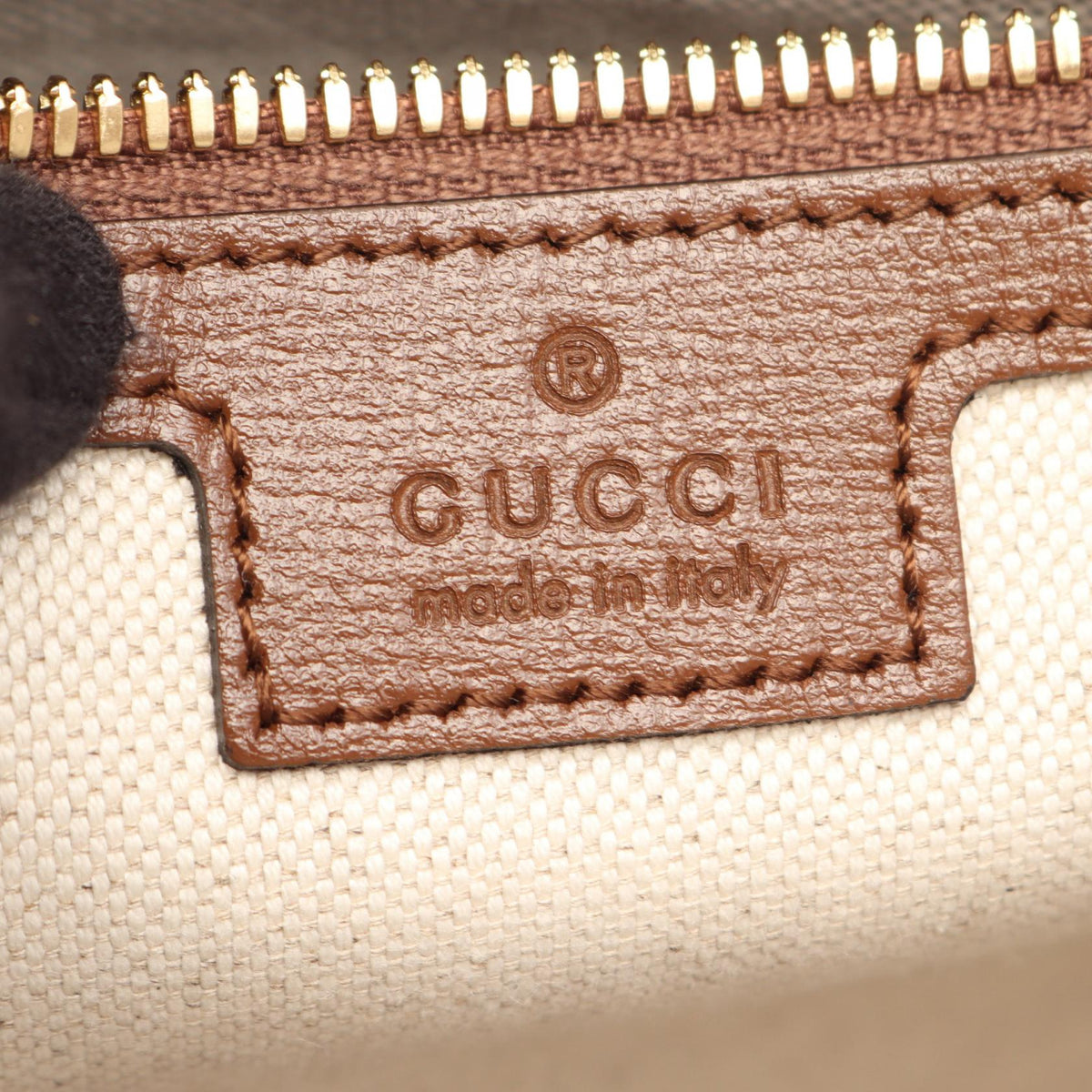Gucci Interlocking G · GG Supreme Messenger