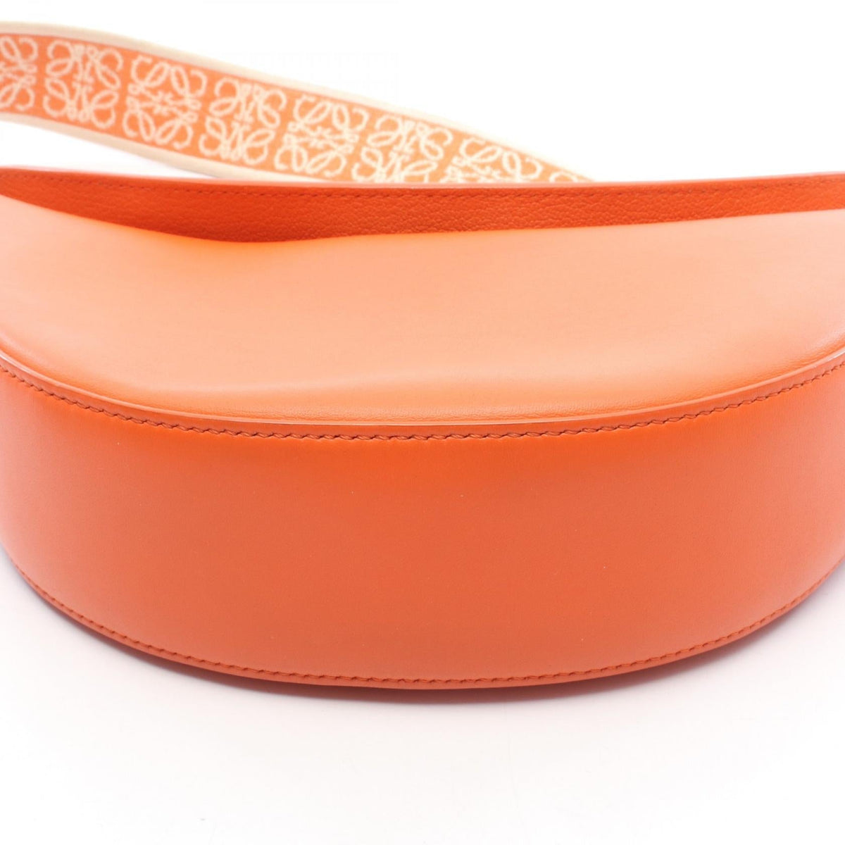 Loewe Luna Small · Leather