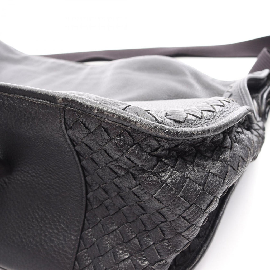 Bottega Veneta Intrecciato Messenger · Leather