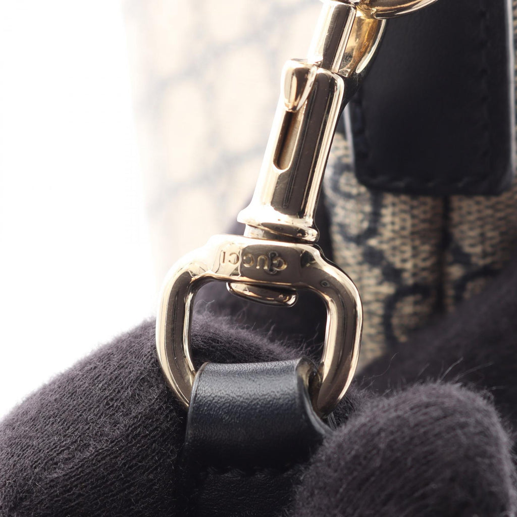 Gucci GG Supreme · Crossbody