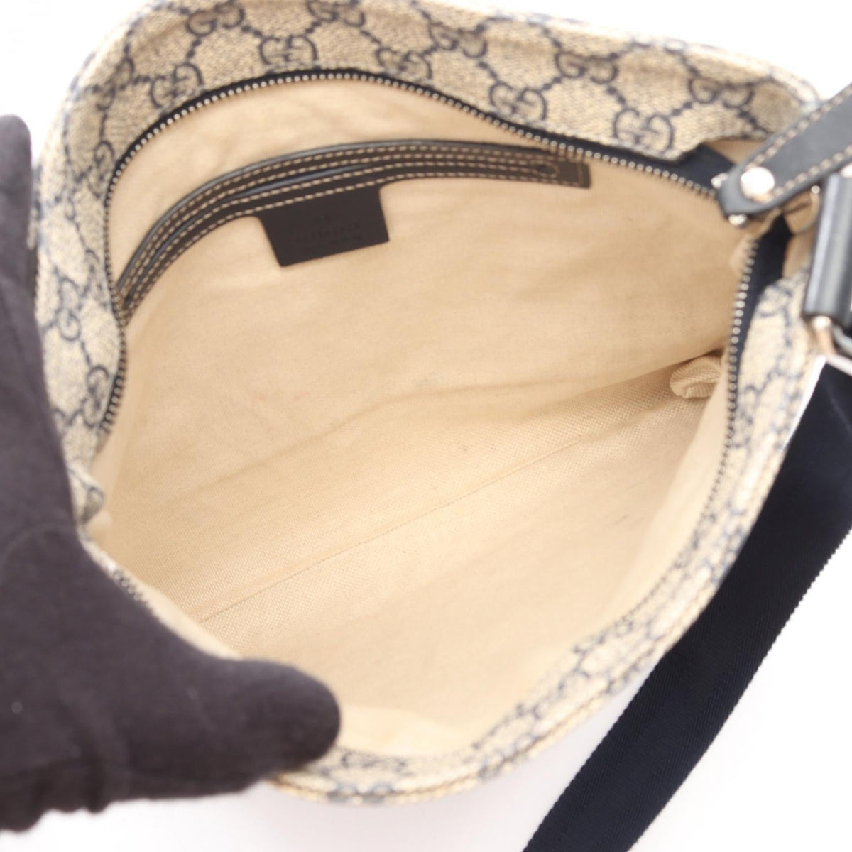 Gucci GG Supreme · Crossbody