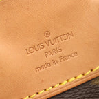 Louis Vuitton Montsouris MM · Monogram