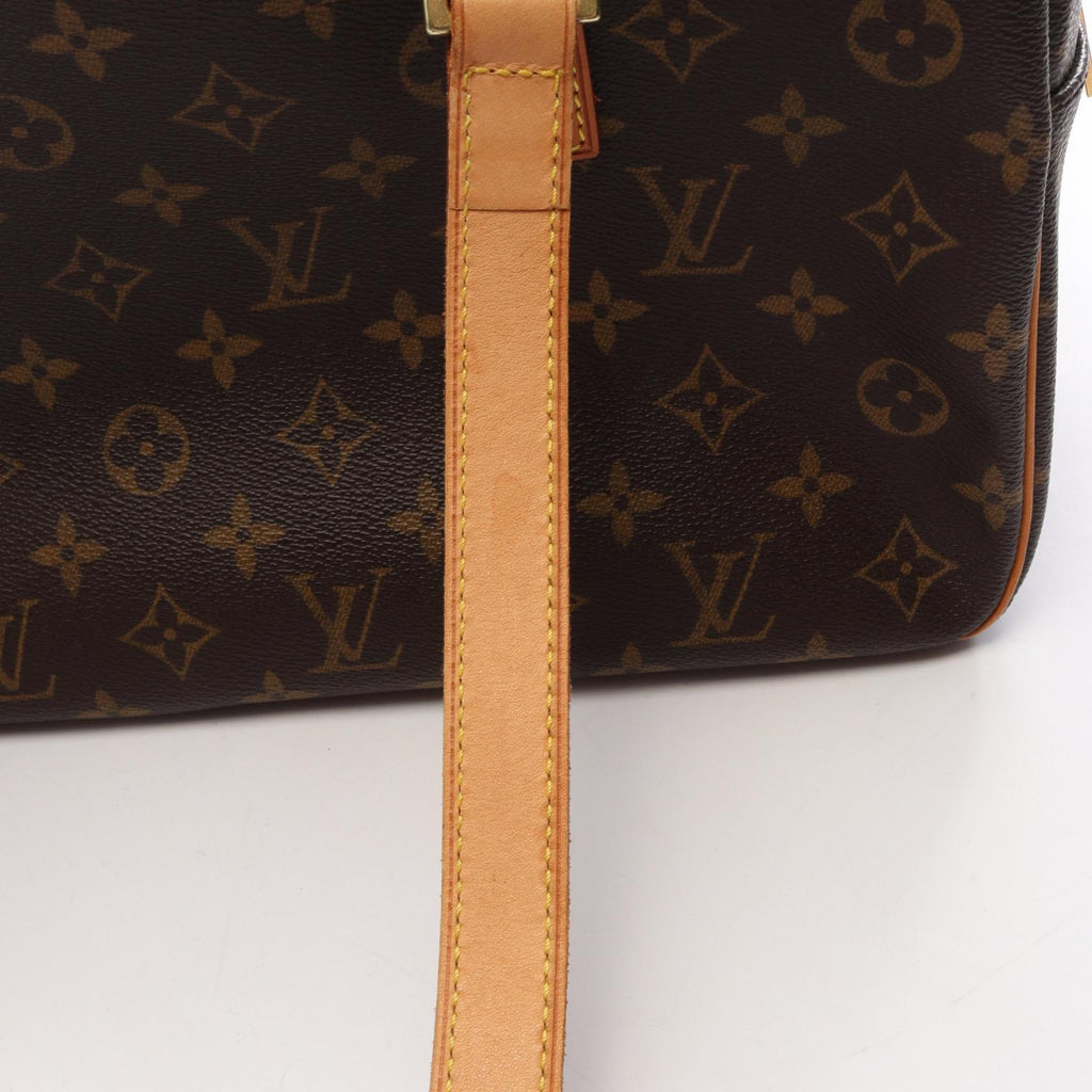 Louis Vuitton Cité GM · Monogram