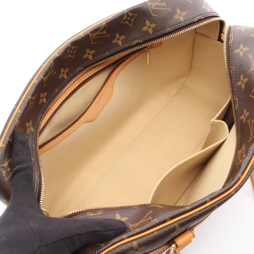 Louis Vuitton Cité GM · Monogram