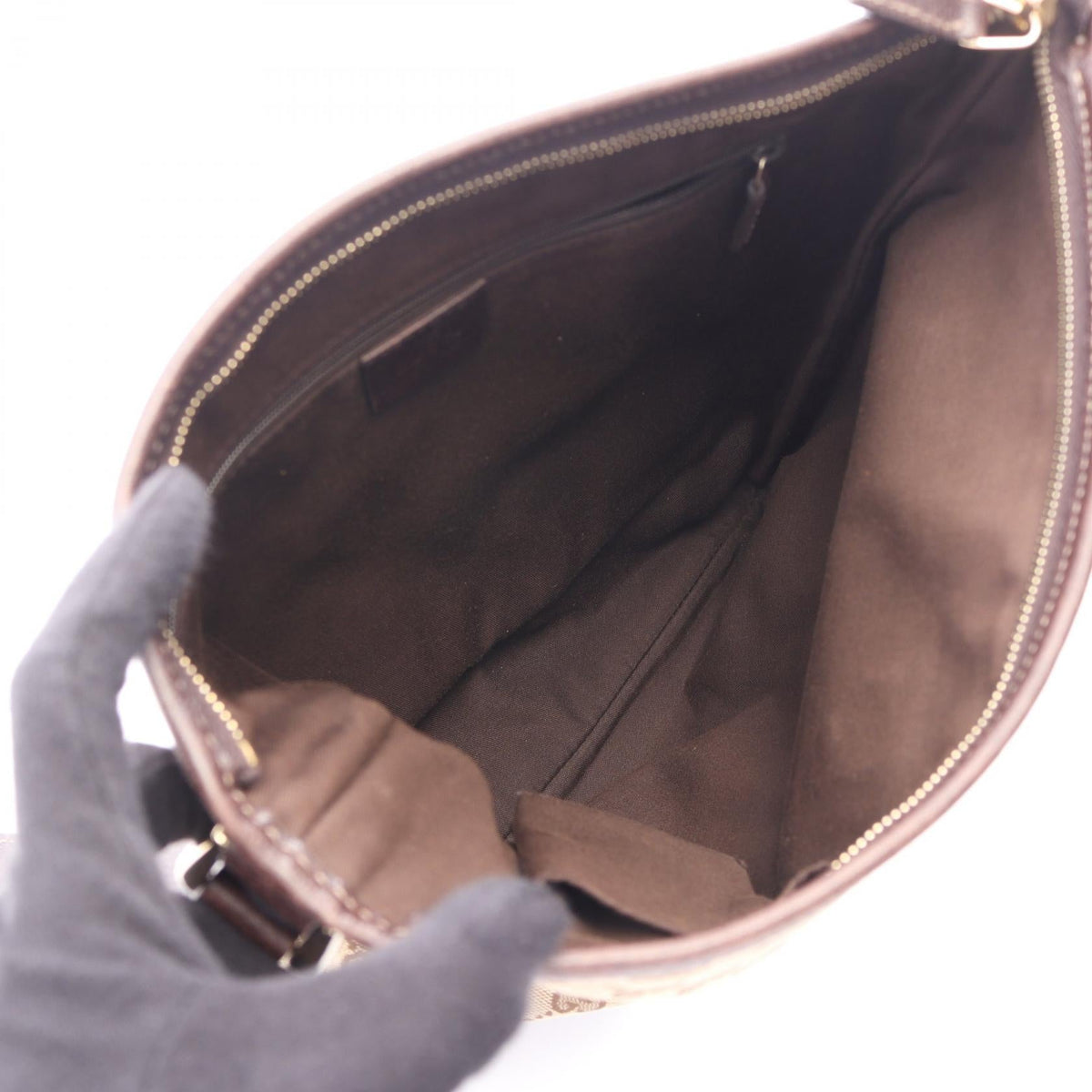 Gucci Abbey · GG Canvas Crossbody