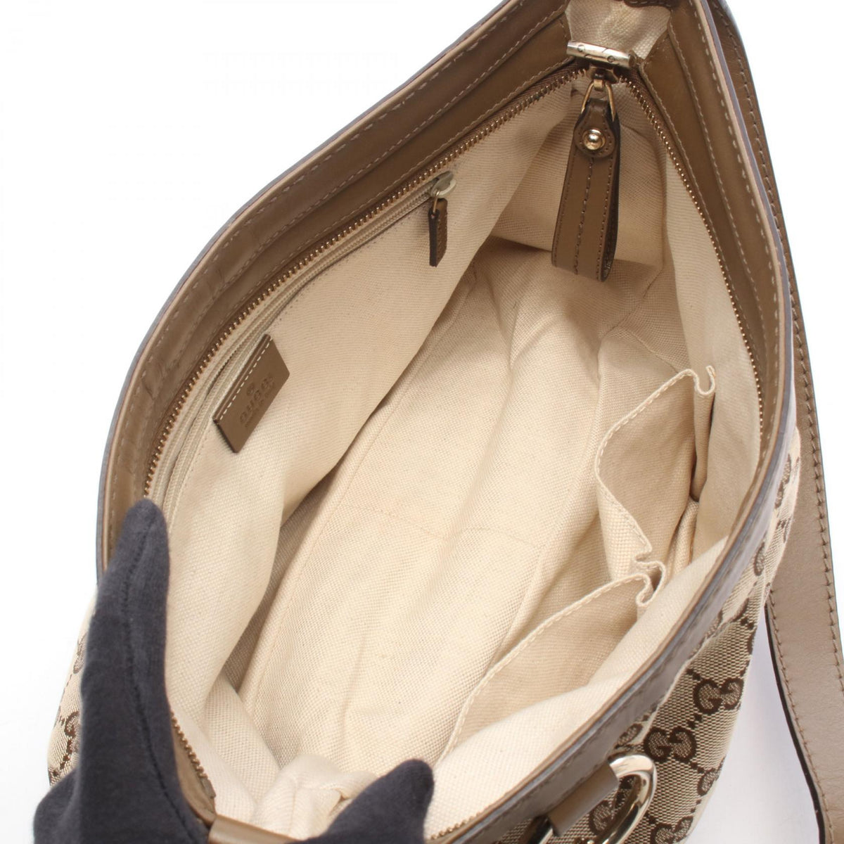 Gucci Sukey · GG Canvas