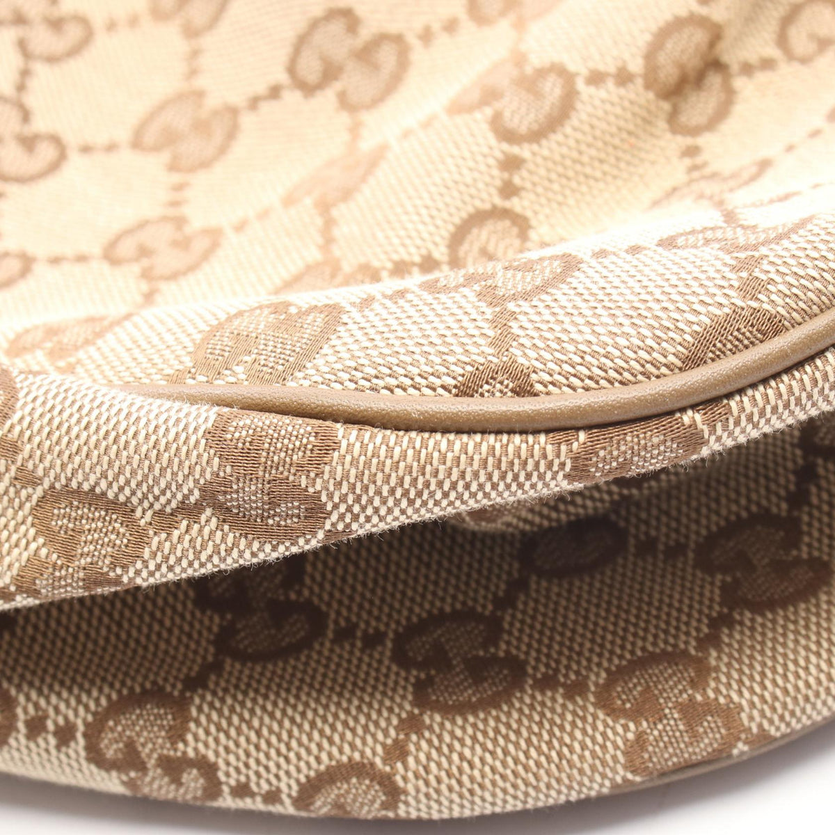 Gucci Sukey · GG Canvas