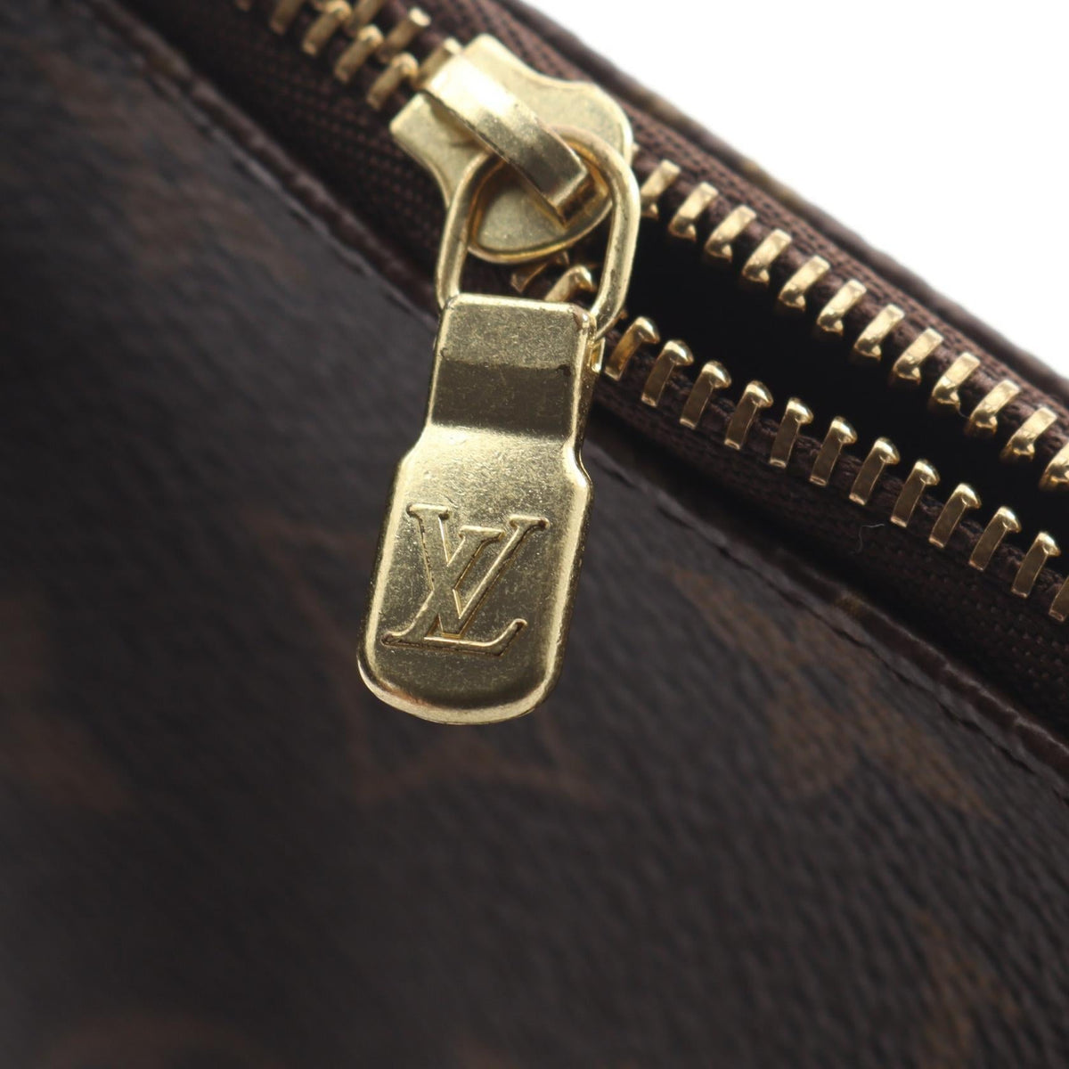 Louis Vuitton Accessoires · Monogram Pouch