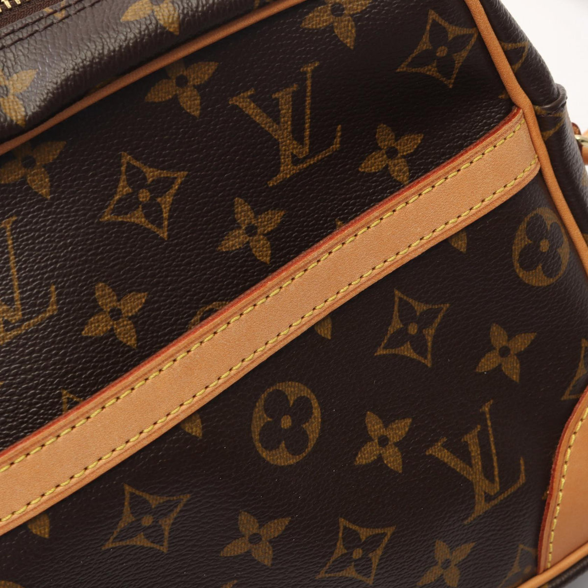 Louis Vuitton Trocadero 27 · Monogram