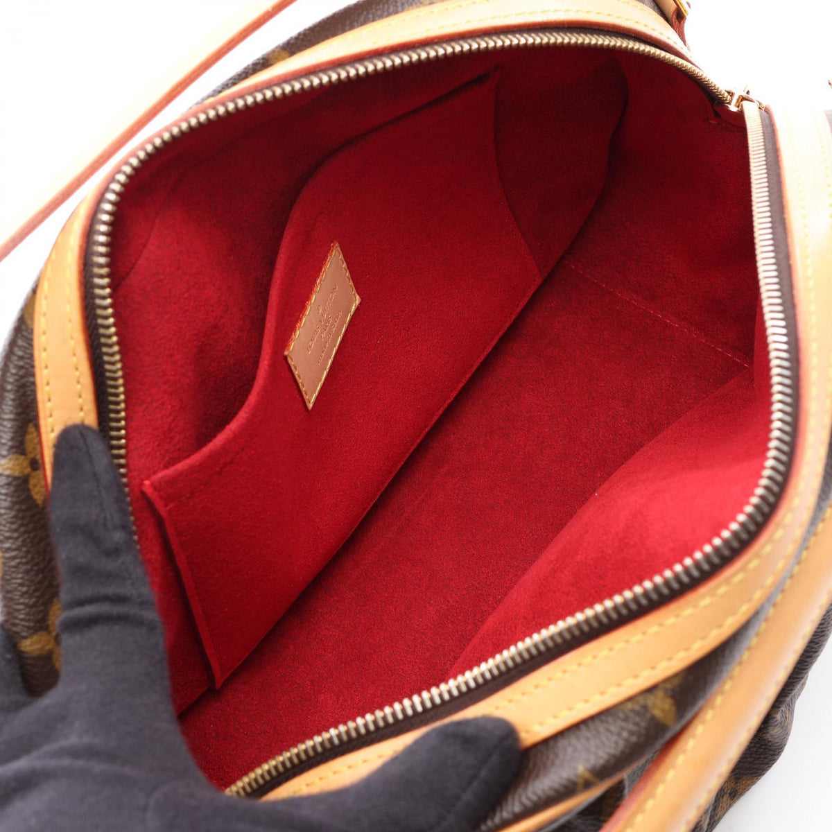 Louis Vuitton Clara · Monogram Canvas