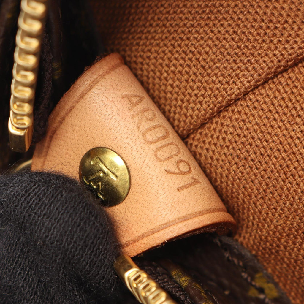 Louis Vuitton Cabas Mezzo · Monogram