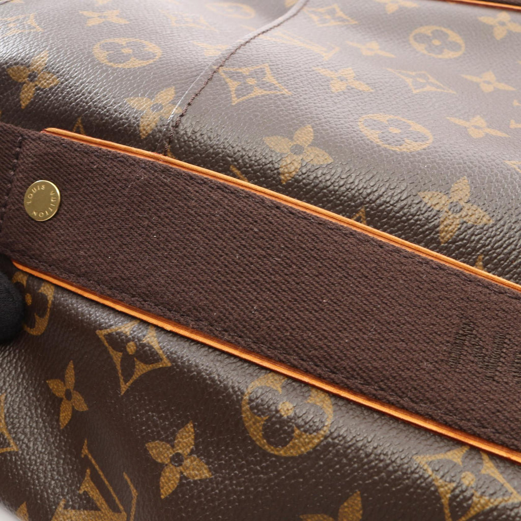 Louis Vuitton Cabas Bobourg · Monogram