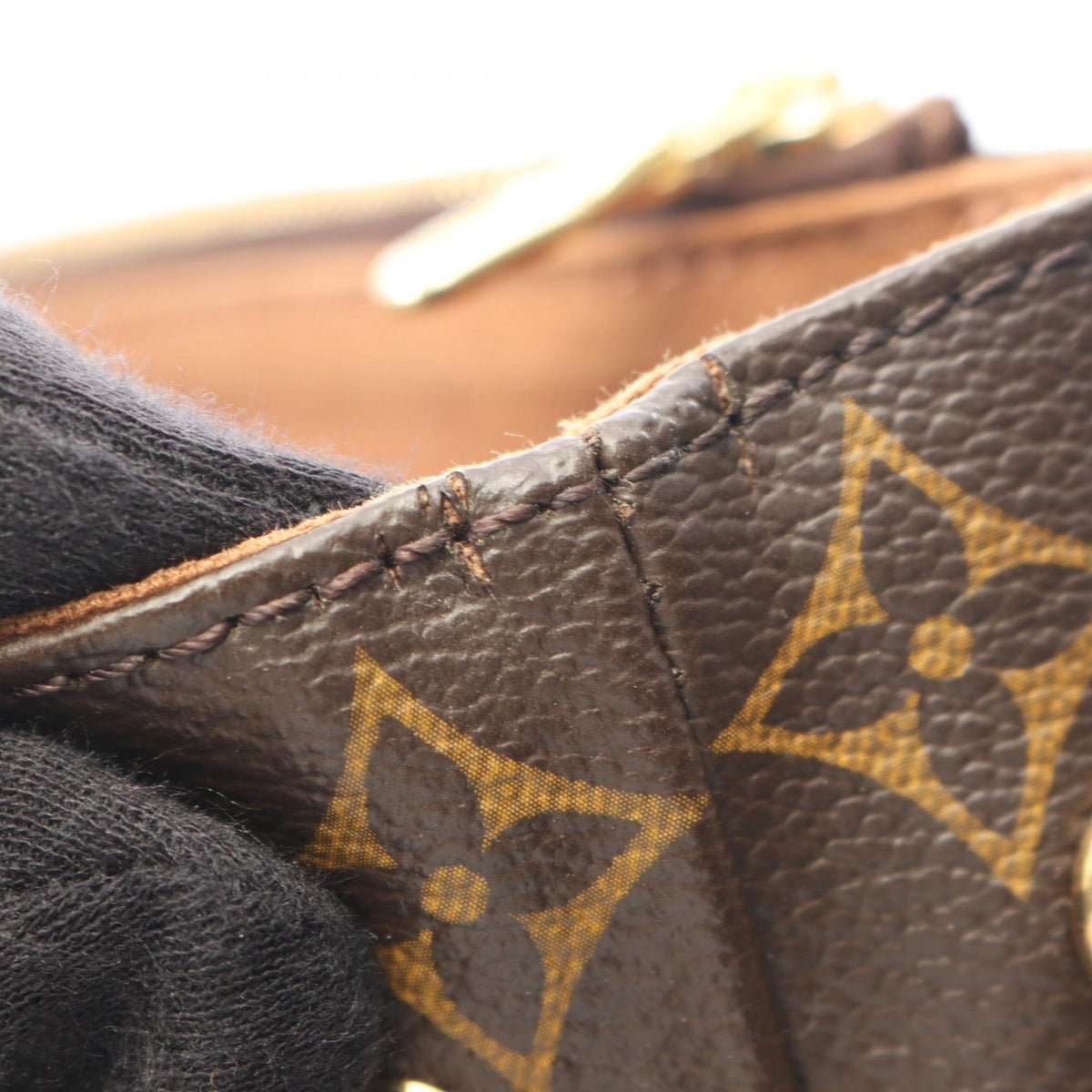 Louis Vuitton Cabas Bobourg · Monogram