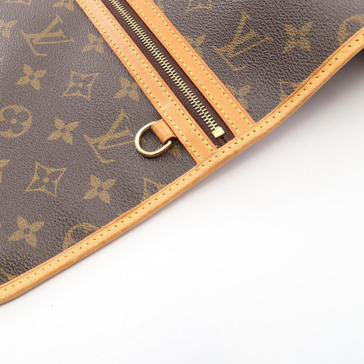 Louis Vuitton Bosphore · Monogram Messenger